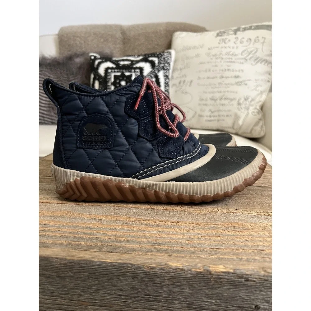 Sorel Out N About Plus Lace Duck Boots Womens 6.5 Navy Waterproof‎ Snow Gorpcore